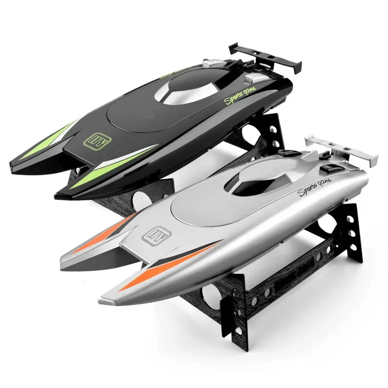 Gifts and toys for boys: 2.4G RC High Speed Racing Boat Waterproof Double Motor Remote Control Professional Speedboat 805