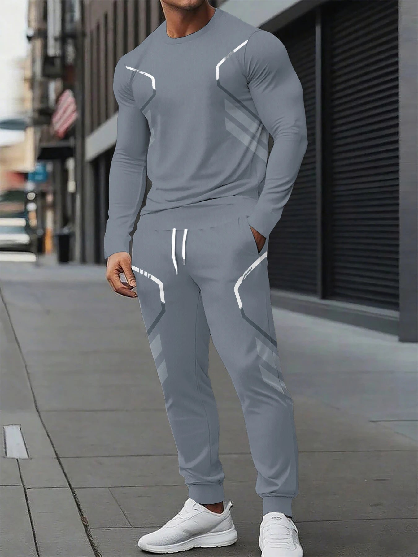 With 3D pattern printing, the new men's round-neck sweatshirt set for Spring and Autumn 2025 combines comfort and street style.