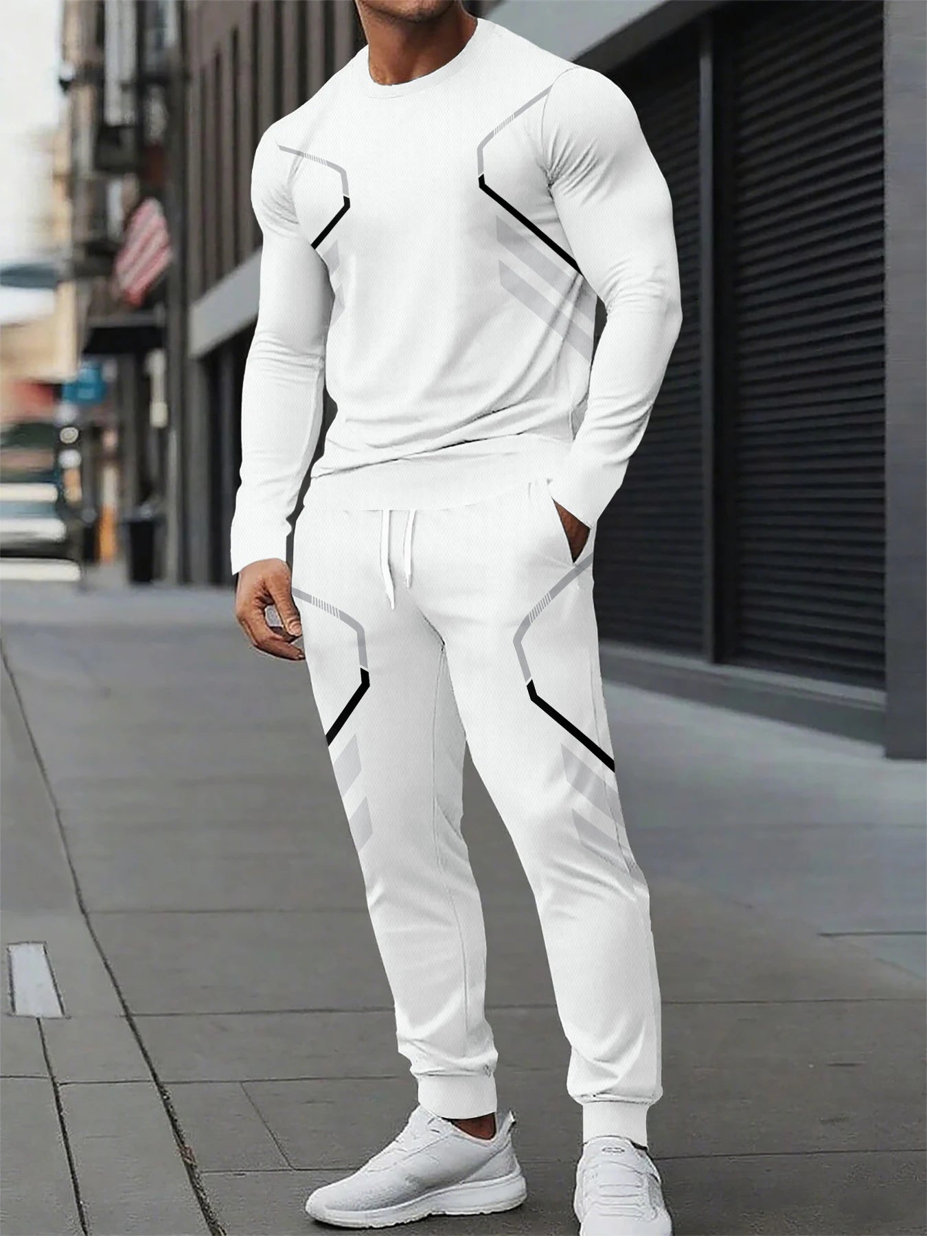 With 3D pattern printing, the new men's round-neck sweatshirt set for Spring and Autumn 2025 combines comfort and street style.