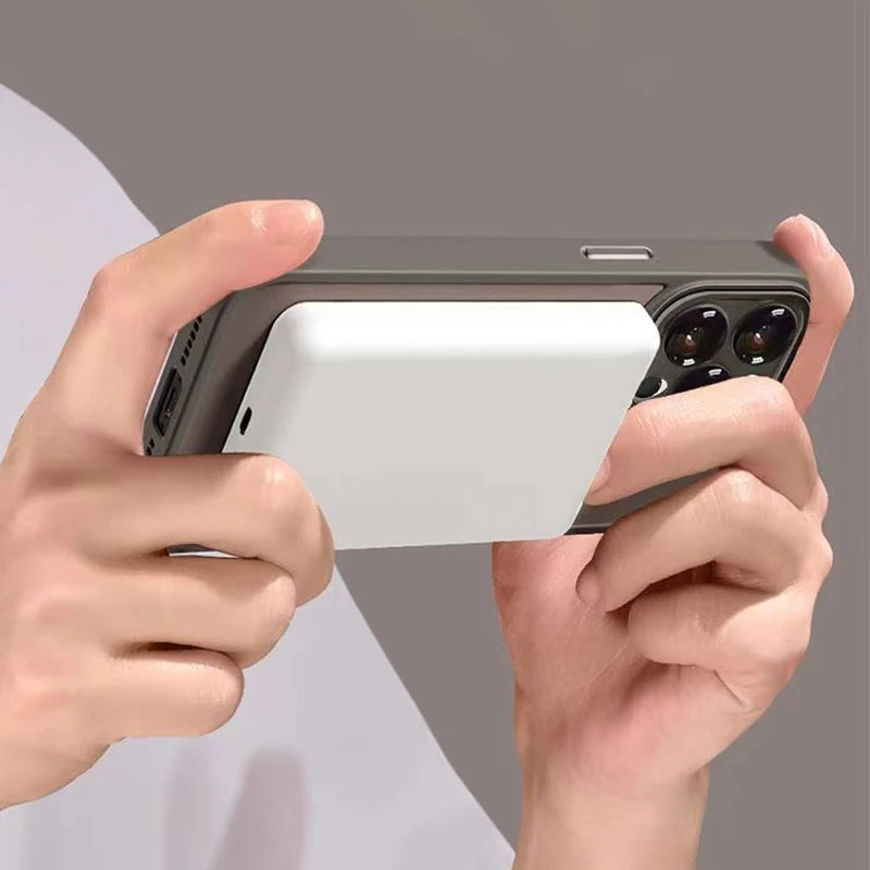 High-end Matte Armour with a Shockproof Cover for the Magsafe Magnetic Wireless Charging Case for the iPhone 11, 12, 13, 14, 15, 16, and 17 Air Pro Max